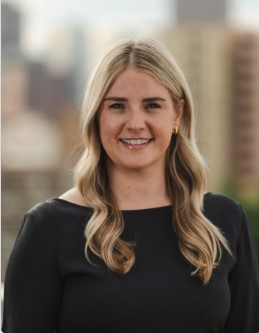 Kate Lynch Photo